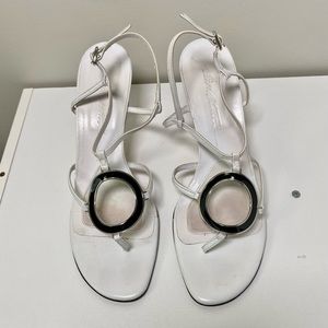 Brian Atwood White Strappy Thong Sandals Trendy 8.5 38.5